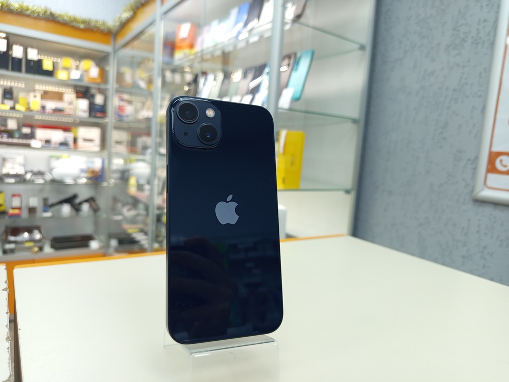 Смартфон Apple iPhone 13 128Gb