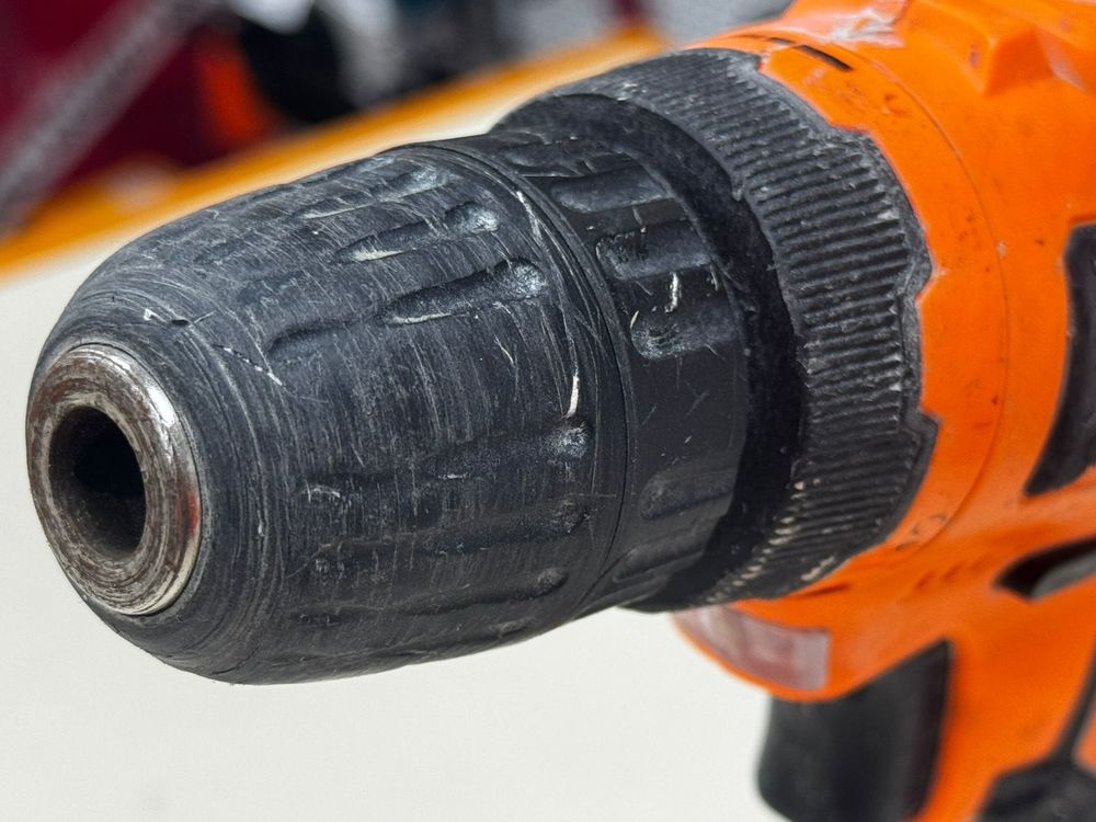 Шуруповерты Вихрь ДА-14.4Л-2К;