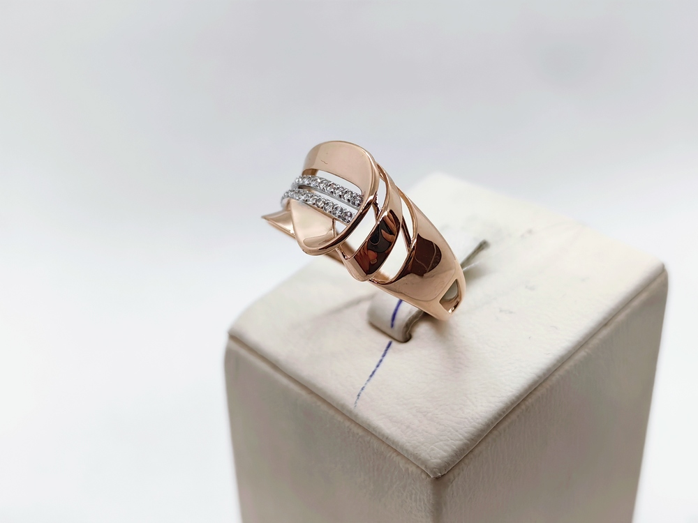 КОЛЬЦО С КАМНЯМИ (Au 585)