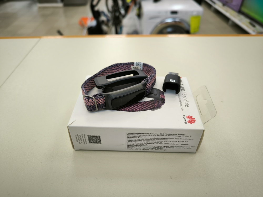 Фитнес-браслеты Huawei Band 4