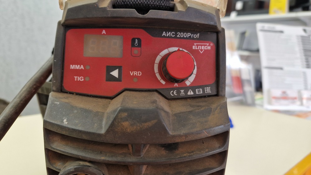 Сварочный аппарат Elitech АИС 200PROF