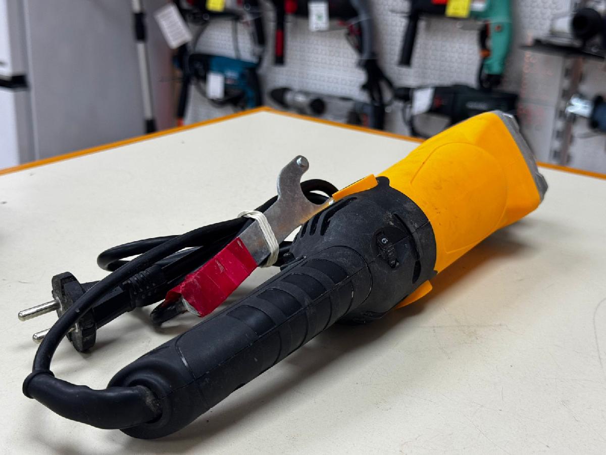 Угловая шлифмашина Angle Grinder DWE8110S