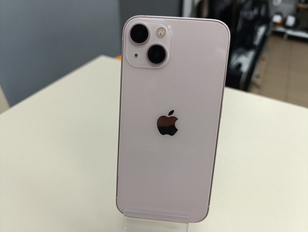 Смартфон Apple iPhone 13 256Gb