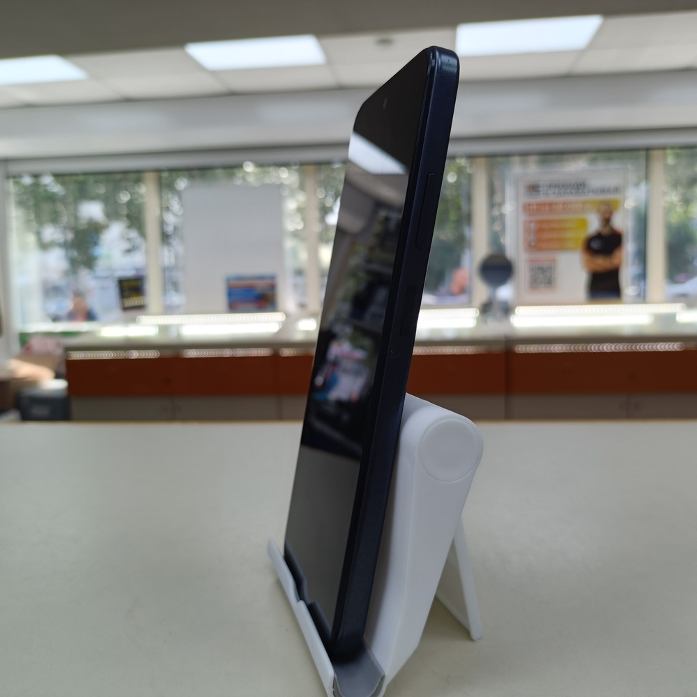 Смартфон Infinix Smart 9 3/128