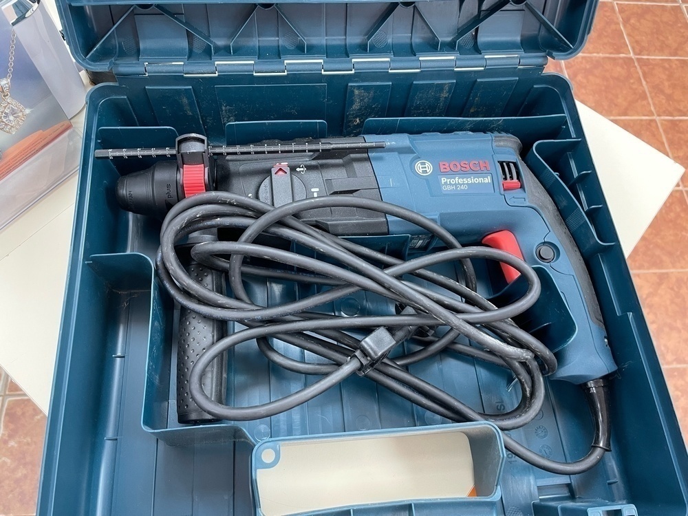 Перфоратор Bosch GBH 240