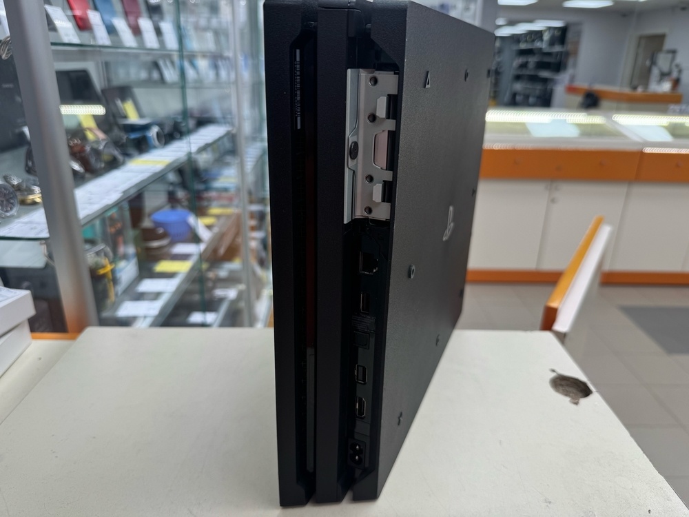 Игровая приставка PlayStation 4 Pro 1Tb