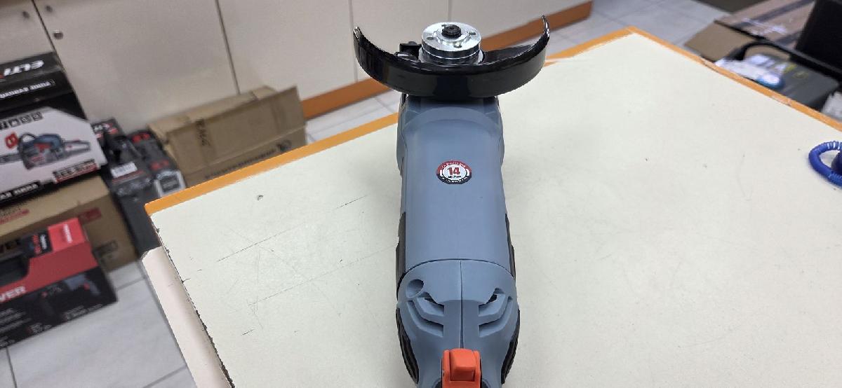 Угловая шлифмашина Электроприбор УШМ-125/1000Е