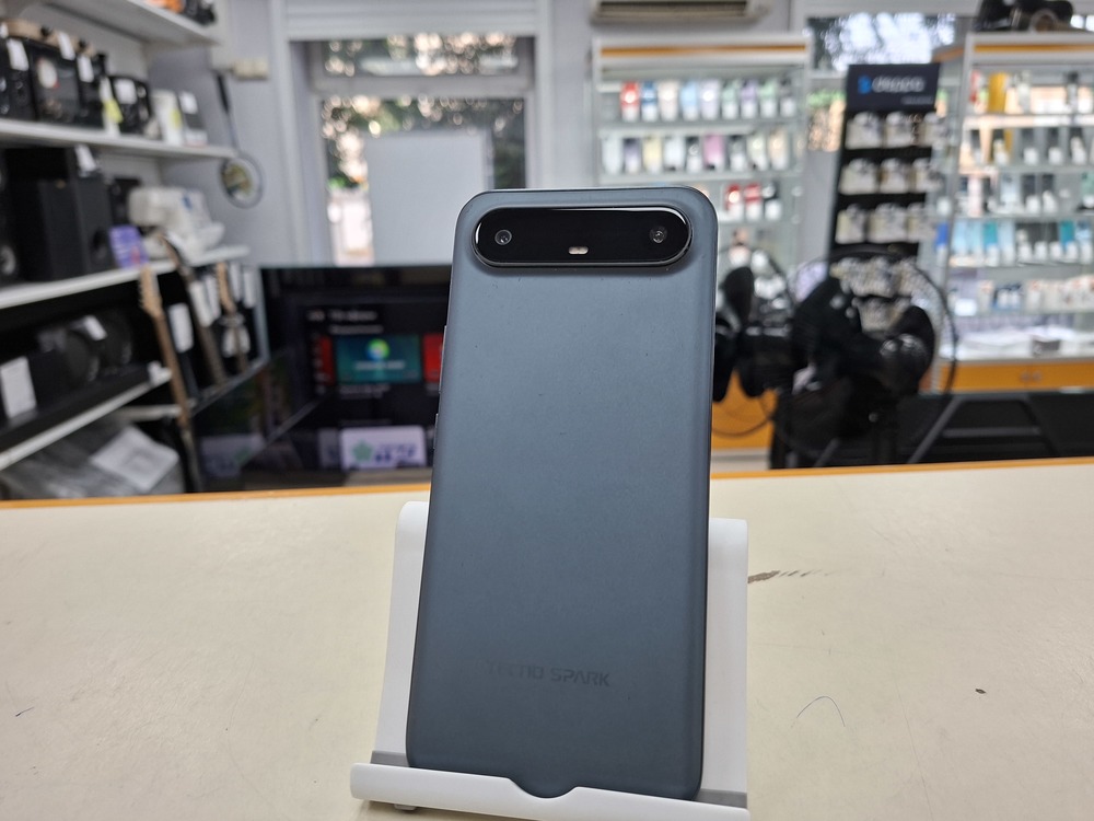 Смартфон Tecno Spark Slim 8/256