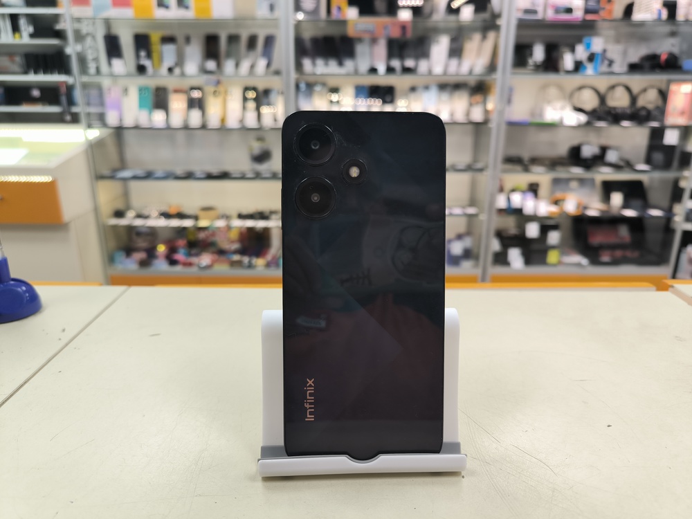 Смартфон Infinix HOT 30i 4/64