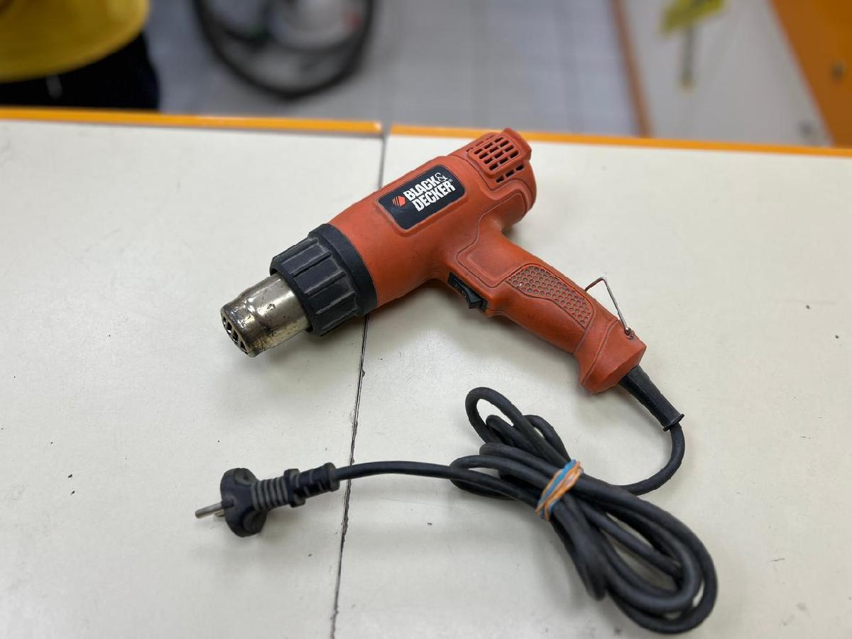 Строительный фен Black&Decrer KX1650