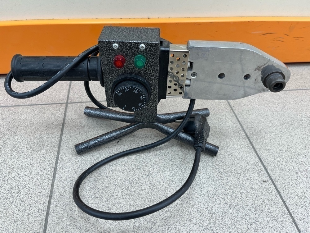 Паяльник полипропилена TIM R1512A