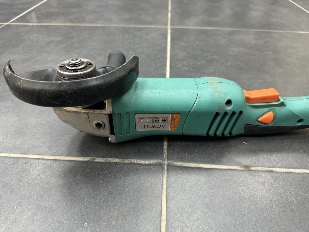 Угловая шлифмашина Sturm! AG90111