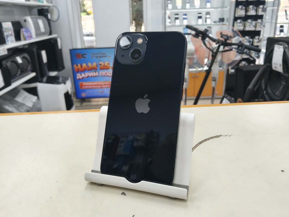 Смартфон Apple iPhone 13 128Gb