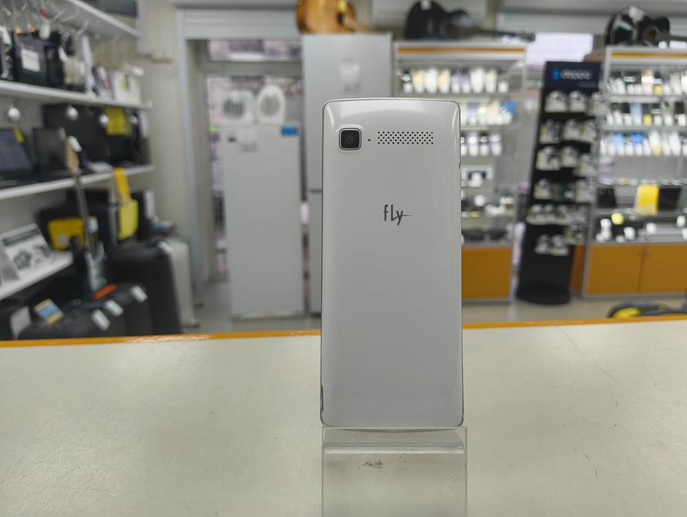 Мобильный телефон Fly TS112