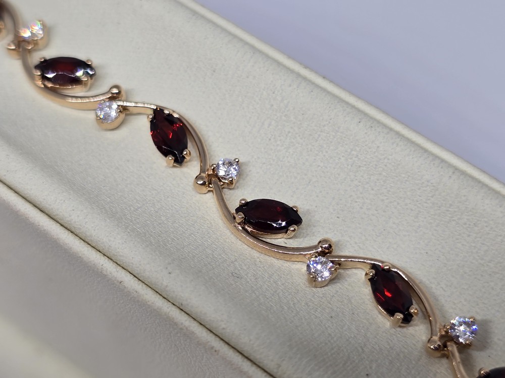 Б585 БРАСЛЕТ С КАМНЯМИ (Au 585)