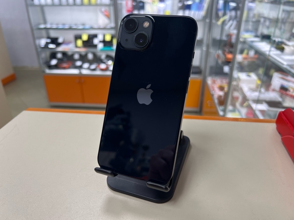Смартфон Apple iPhone 13 128Gb
