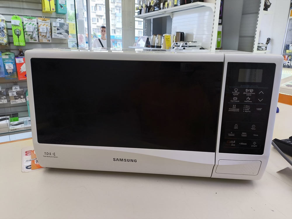 Микроволновая печь Samsung ME83KRW