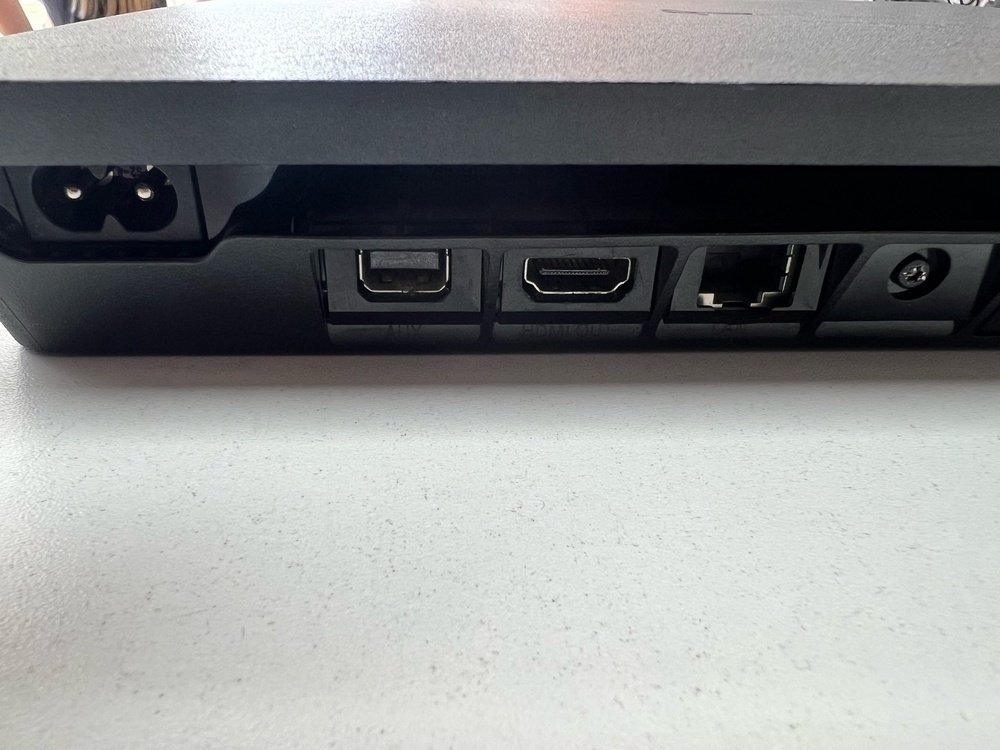 Игровая приставка PlayStation 4 Slim 500GB