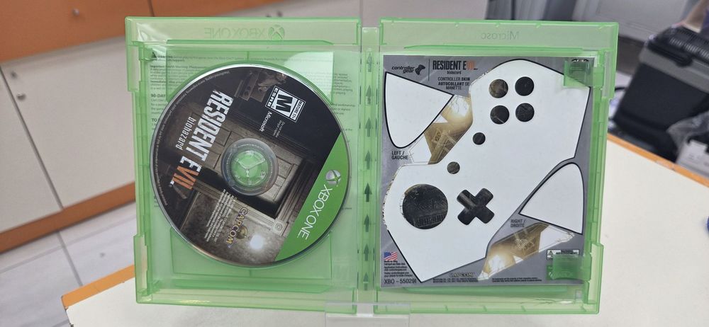 Игра XBOX Resident Evil Biohazard