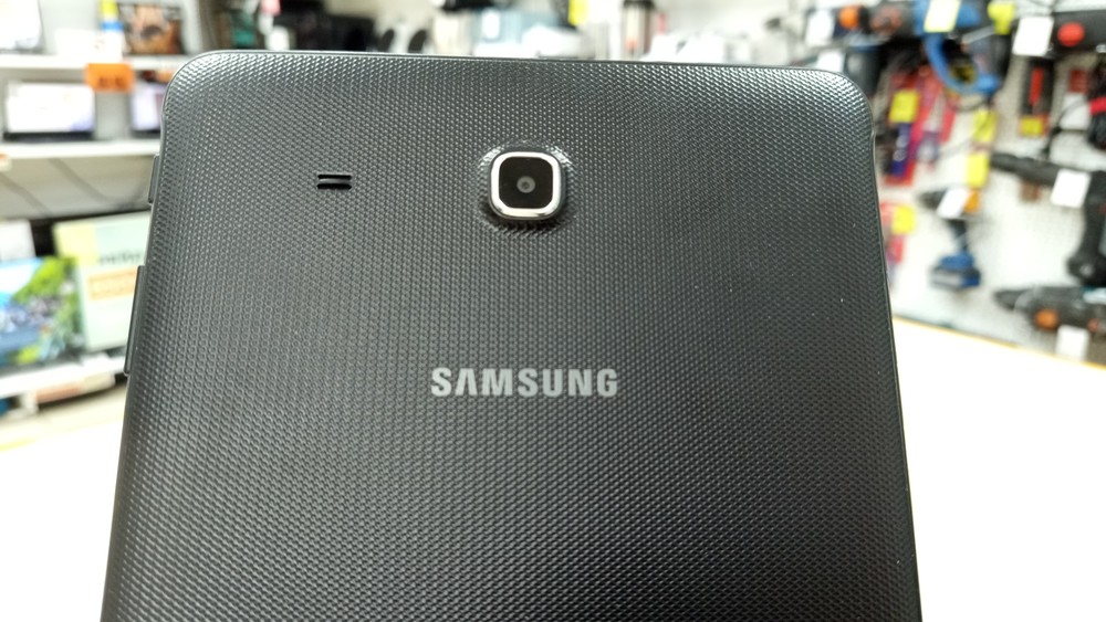 Планшет Samsung Galaxy Tab E 9.6 (SM-T561) 8Gb