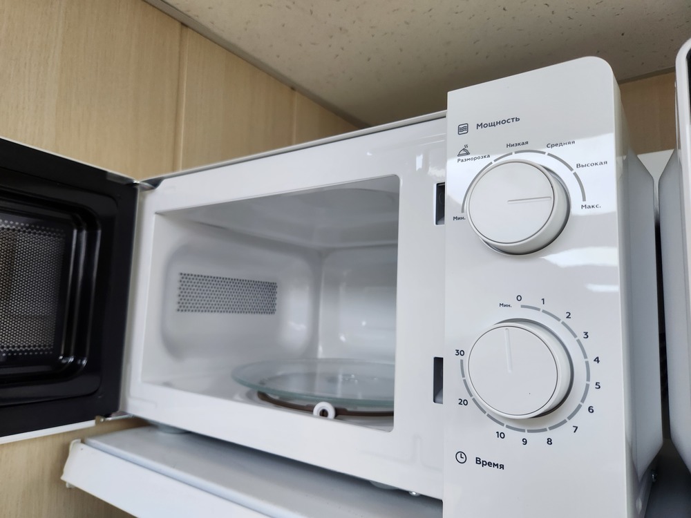 Микроволновая печь BQ MWO-20006SM/W