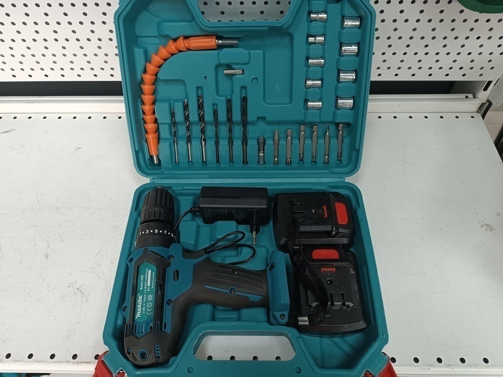 Шуруповерт Makita 21V