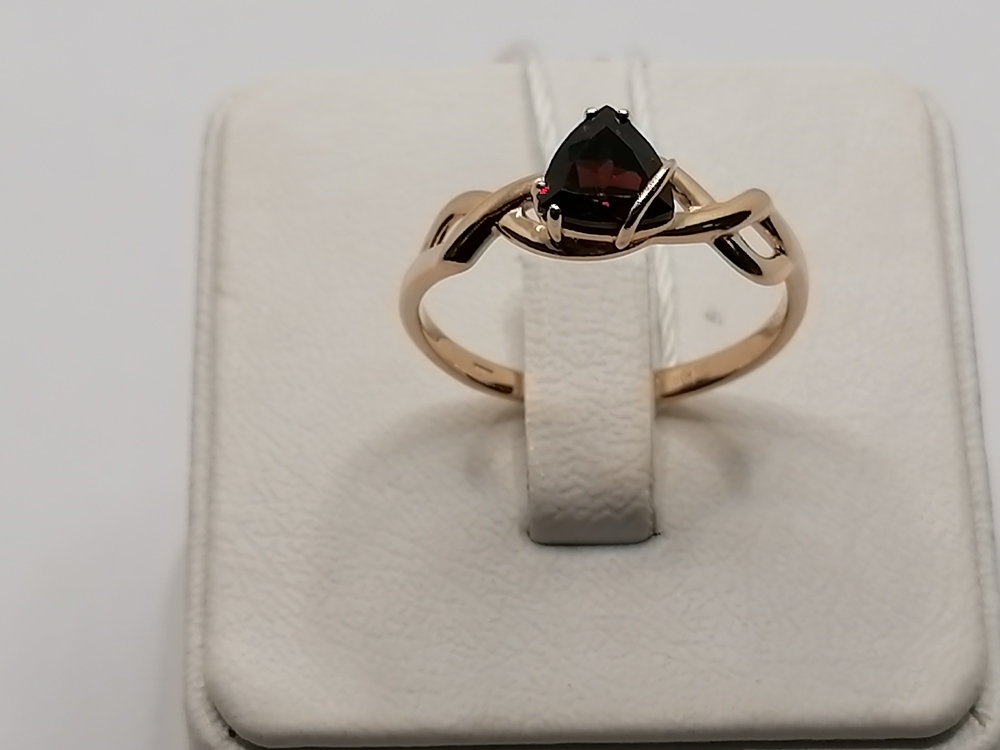 КОЛКМ585 КОЛЬЦО С КАМНЕМ (Au 585) КОЛКМ585 КОЛЬЦО С КАМНЕМ (Au 585)