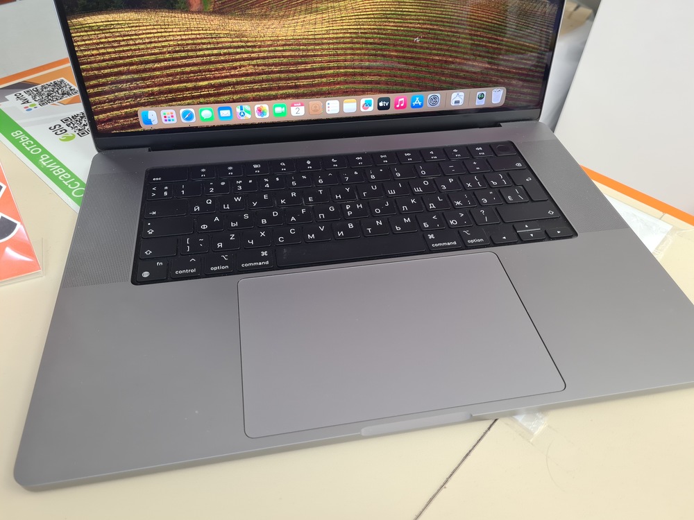 Ноутбук Apple MacBook Pro 16 (2021) A2485; M1 Max, Apple graphics, 32 Гб, 1 Tb, Нет