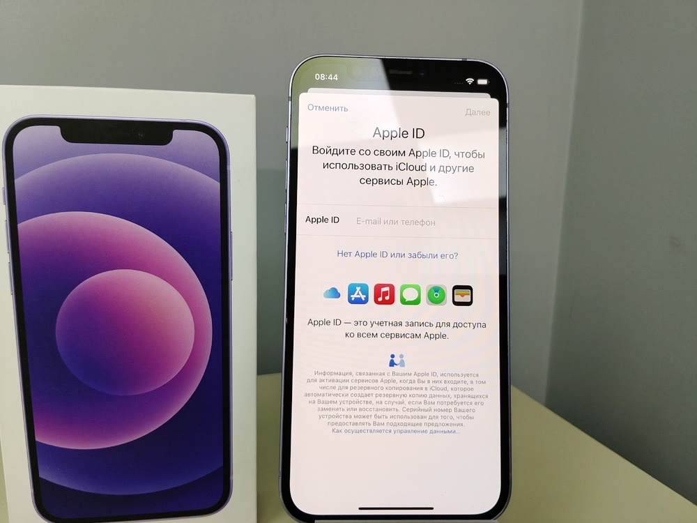 Смартфон Apple iPhone 12 64Gb