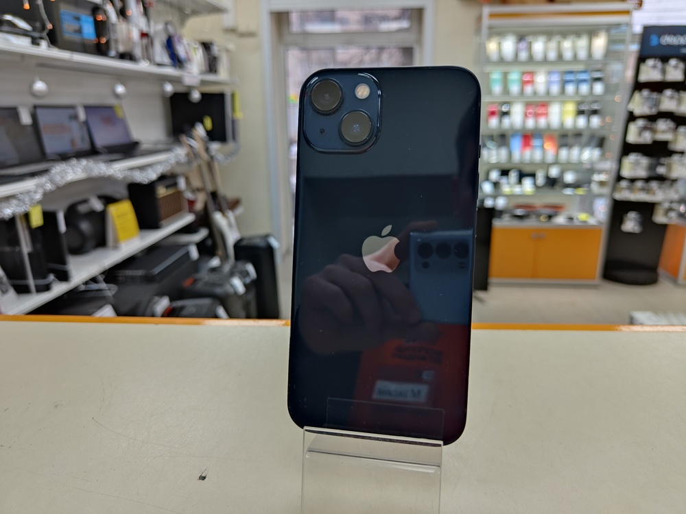 Смартфон Apple iPhone 13 128Gb