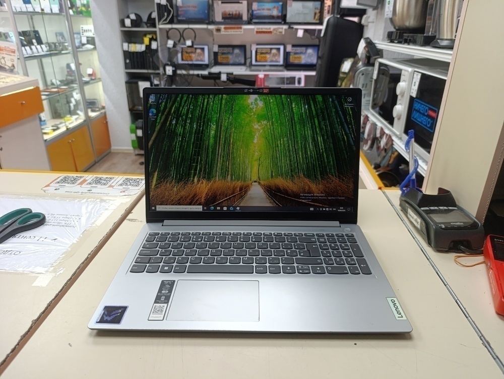 Ноутбук Lenovo; Celeron N4020,  Intel(R) Graphics, 6 Гб, 240 Гб, Нет