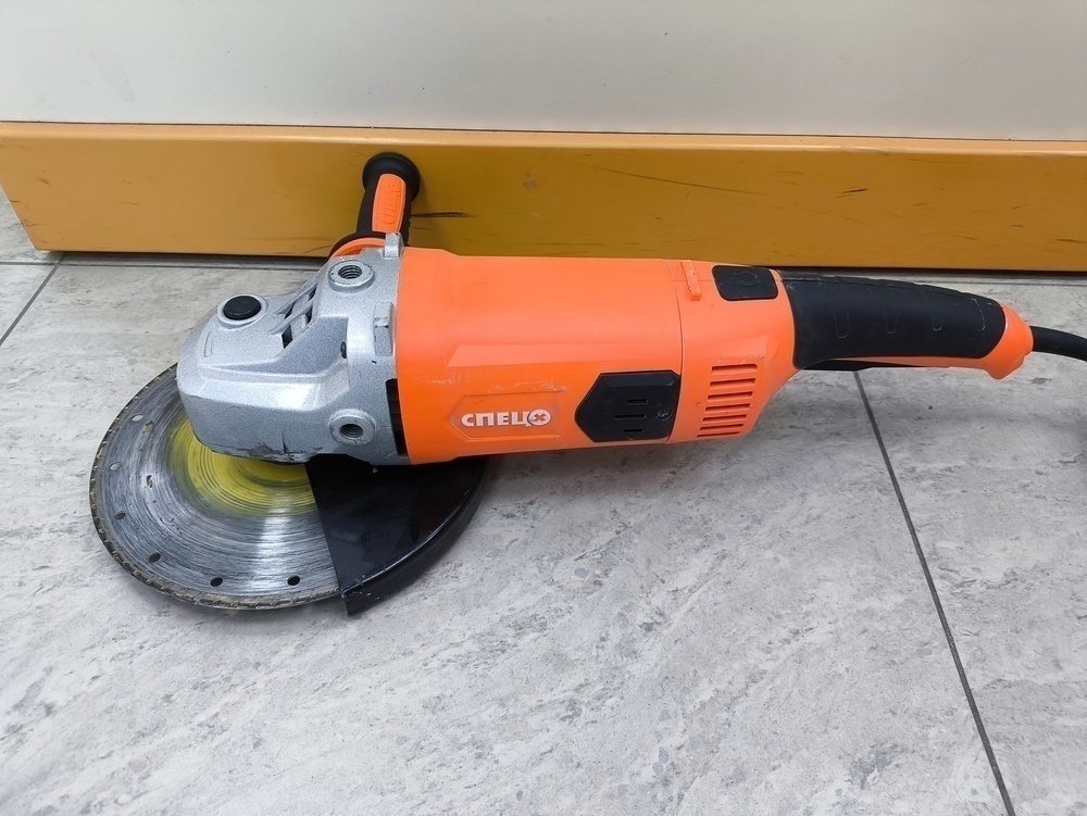 Угловая шлифмашина Спец БШУ-2100