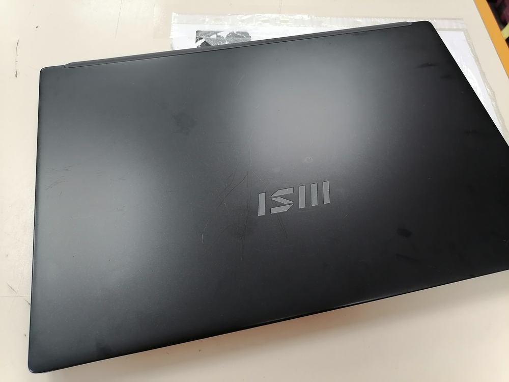 Ноутбук MSI; 5-5625u, AMD Radeon (TM) Graphics, 8 Гб, 240 Гб, Нет