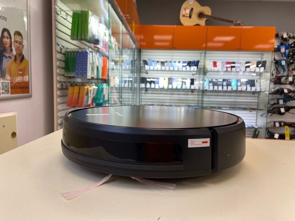 Пылесос Redmond RV-R630S