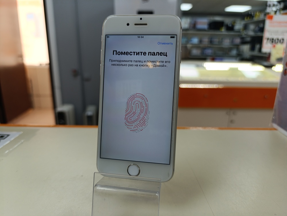 Смартфон Apple iPhone 6 16Gb