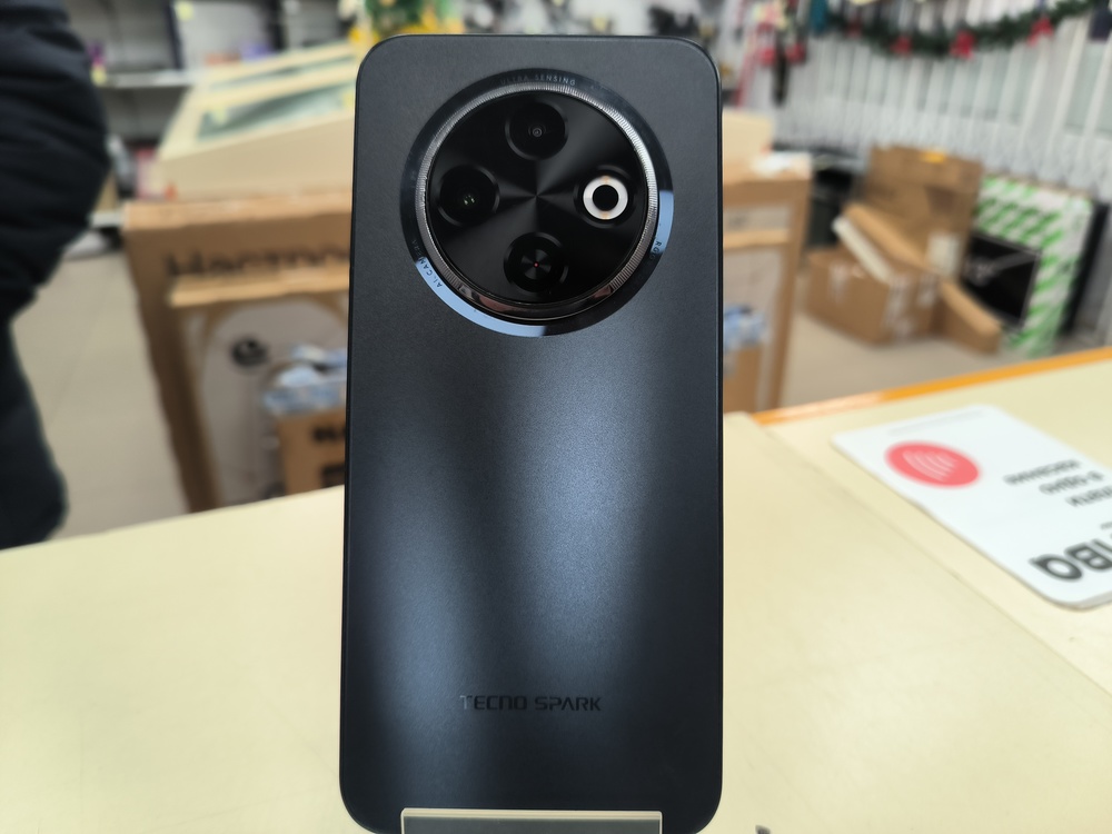 Смартфон Tecno SPARK 30C 4/128
