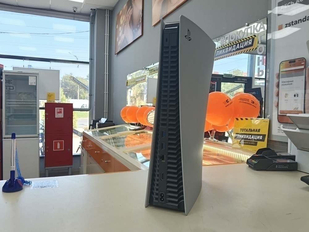 Игровая приставка PlayStation 5 825Gb (С дисководом)