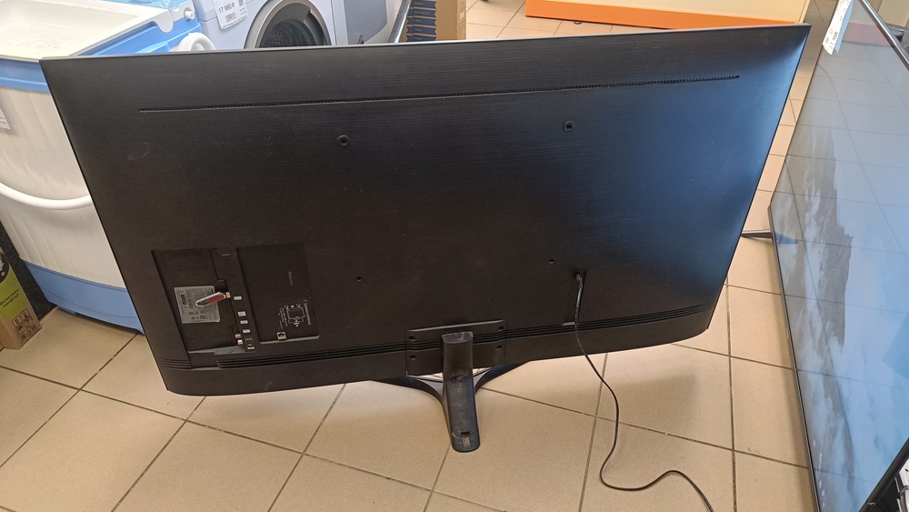 LED Телевизор Samsung UE58tu7570u;