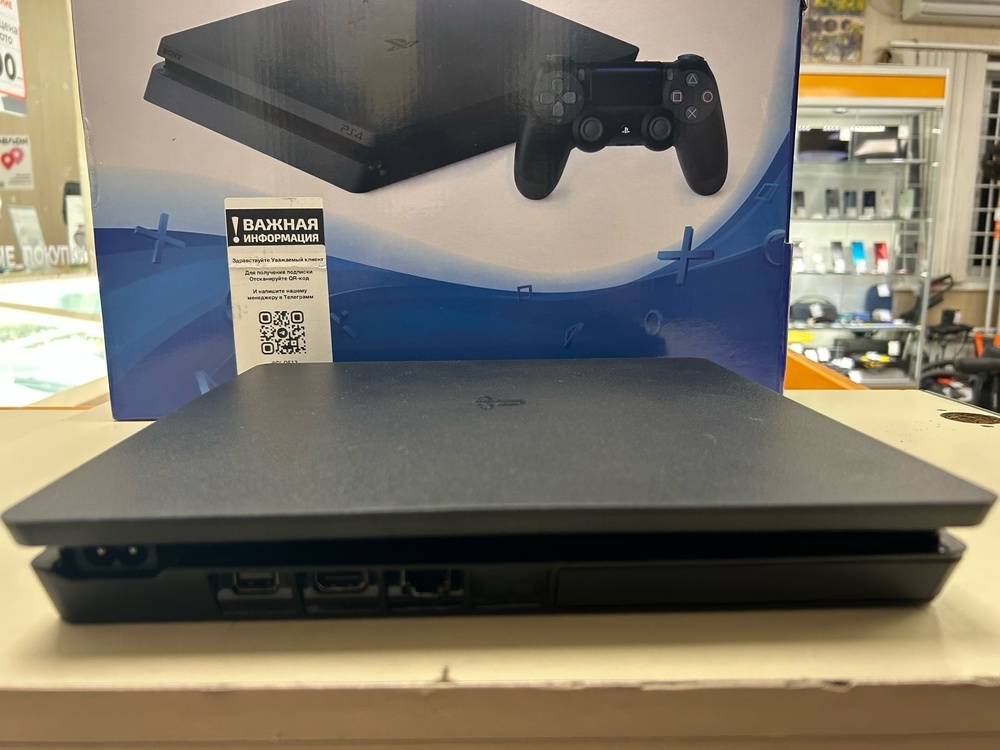 Игровая приставка PlayStation 4 Slim 1Tb Игровая приставка PlayStation 4 Slim 1Tb