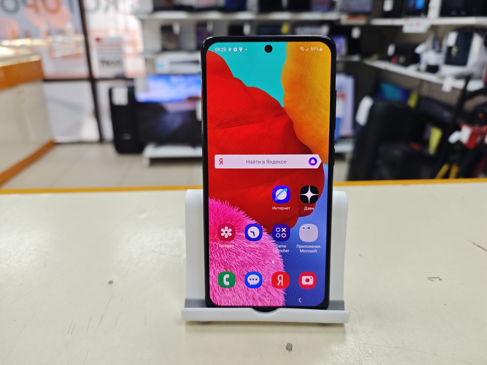 Смартфон Samsung Galaxy A51 4/64