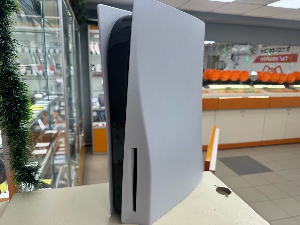 Игровая приставка PlayStation 5 825Gb (С дисководом)