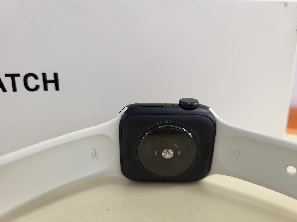 Смарт-часы Apple Watch SE 2022 40mm