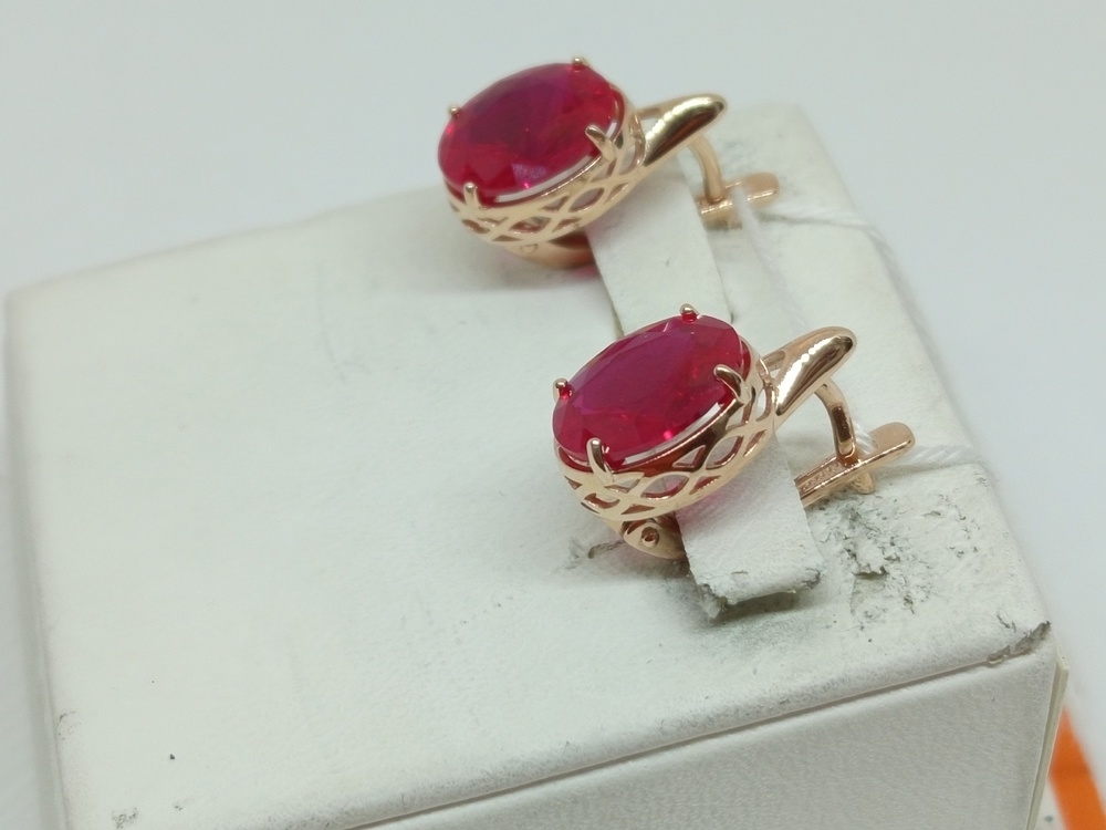 СКМ585 СЕРЬГИ С КАМНЕМ (Au 585)