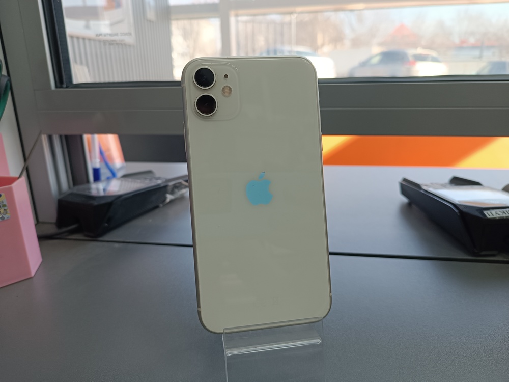 Смартфон Apple iPhone 11 128Gb