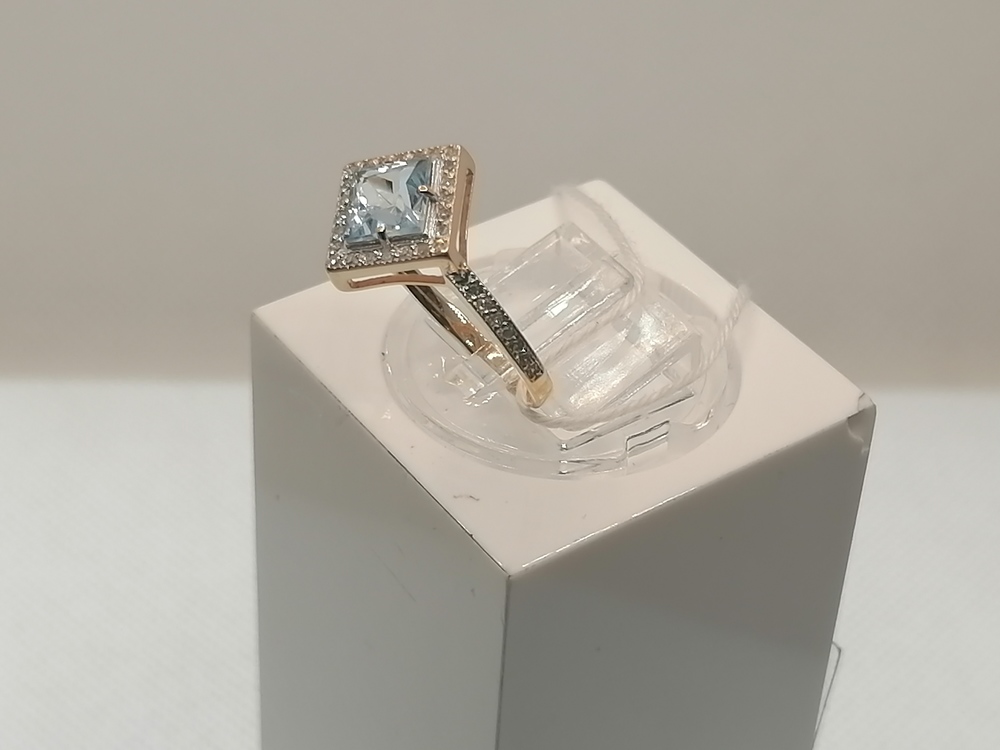 КОЛКМИ585 КОЛЬЦО С КАМНЯМИ (Au 585)
