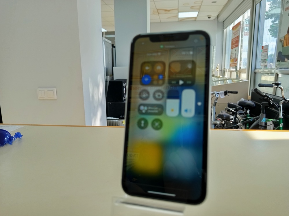Смартфон Apple iPhone Xr 64Gb