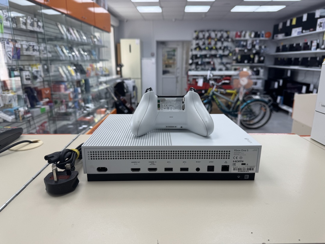 Игровая приставка Xbox One S 500Gb