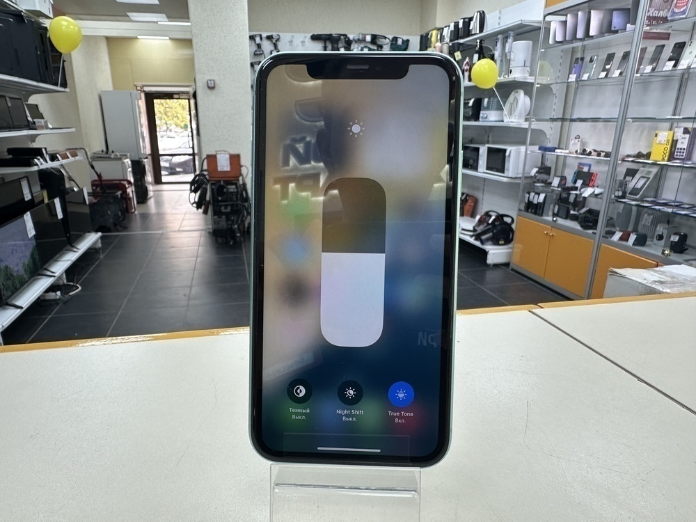 Смартфон Apple iPhone 11 64Gb