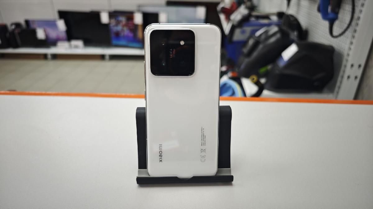 Смартфон Xiaomi 14 12/256Gb