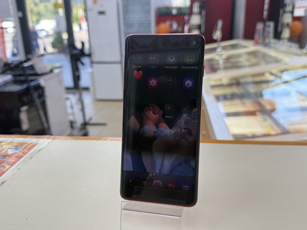 Смартфон Samsung Galaxy S10 8/128